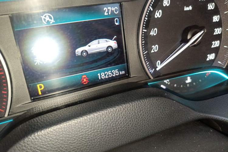 Used Buick GT 2016 15N Automatic Luxury Edition Odometer Close Up