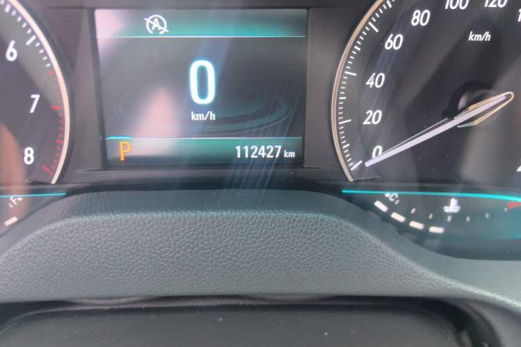 Used Buick GT 2016 15N Automatic Elite Edition Odometer Close Up