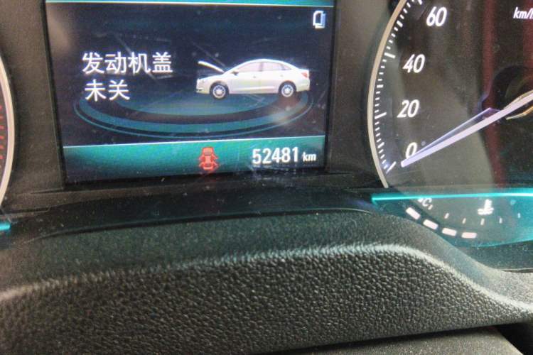 Used Buick GT 2016 15N Manual Luxury Version Odometer Close Up