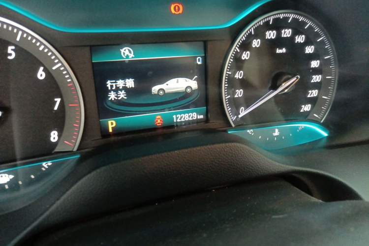 Used Buick GT 2016 15N Automatic Elite Edition Odometer Close Up