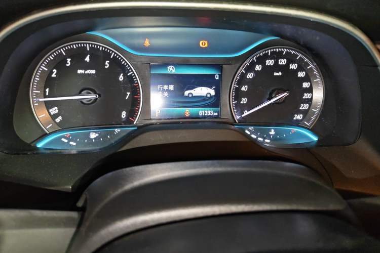 Used Buick GT 2016 15N Automatic Elite Edition Odometer Close Up