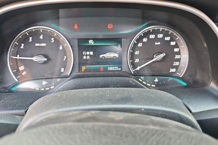 Used Buick GT 2016 15N Automatic Elite Edition Odometer Close Up