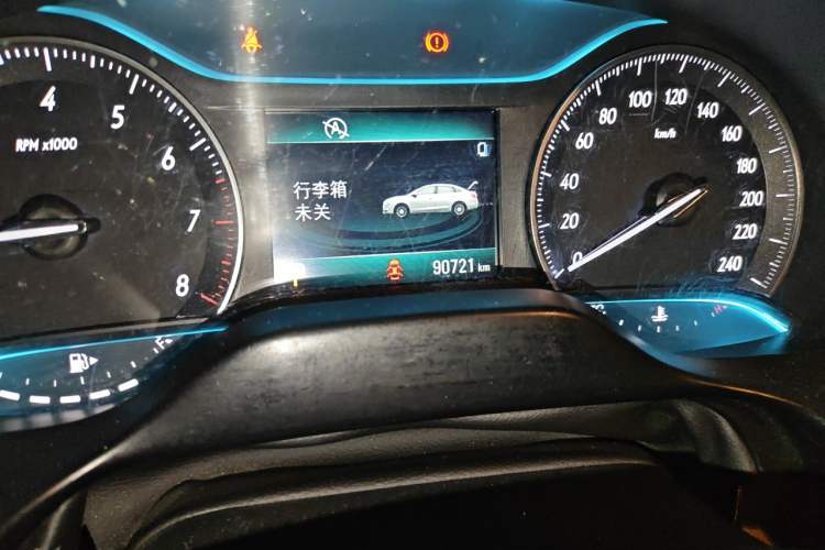 Used Buick GT 2016 15N Automatic Elite Edition Odometer Close Up