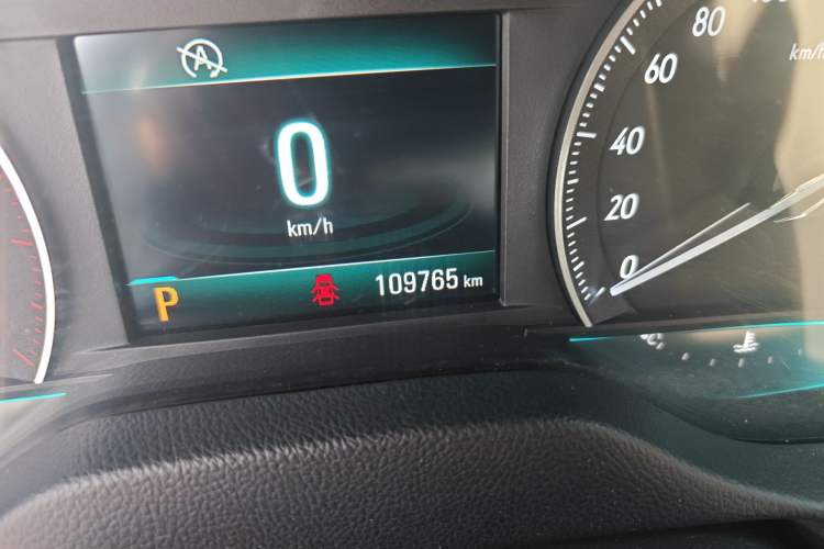Used Buick GT 2016 15N Automatic Elite Edition Odometer Close Up