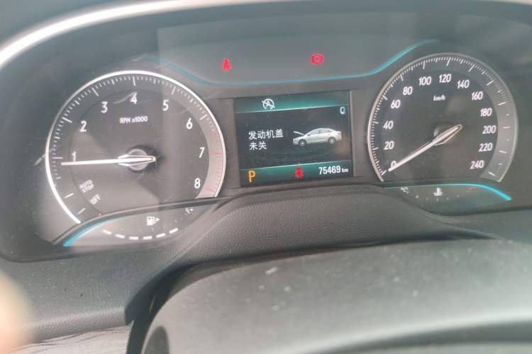 Used Buick GT 2016 18T Dual-Clutch Elite Model Odometer Close Up