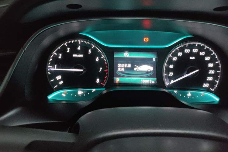 Used Buick GT 2016 18T Dual-Clutch Elite Model Odometer Close Up