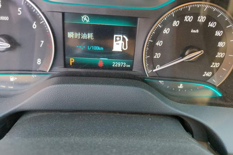Used Buick GT 2016 15N Automatic Elite Edition Odometer Close Up
