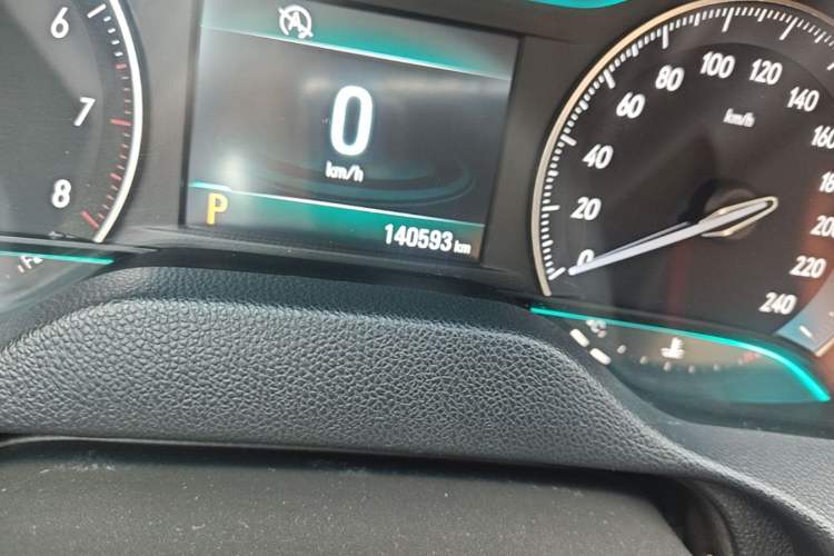Used Buick GT 2016 15N Automatic Elite Edition Odometer Close Up