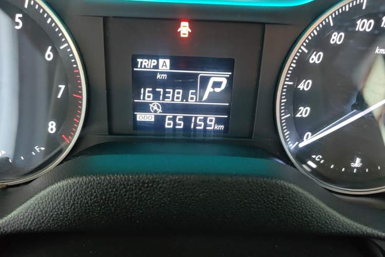 Used Buick GT 2016 15N Automatic Entry-Level Trim Odometer Close Up