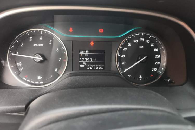 Used Buick GT 2016 15N Manual Entry-Level Trim Odometer Close Up