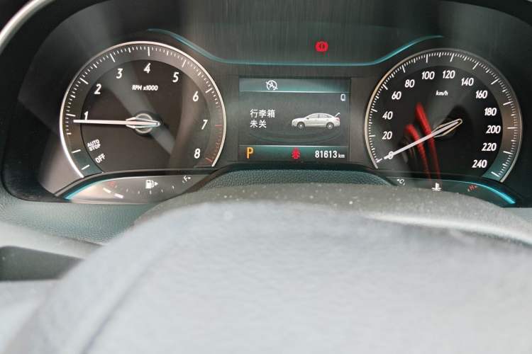 Used Buick GT 2016 18T Dual-Clutch Elite Model Odometer Close Up