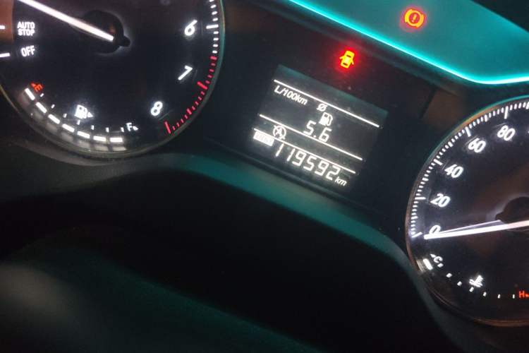 Used Buick GT 2016 15N Manual Entry-Level Trim Odometer Close Up