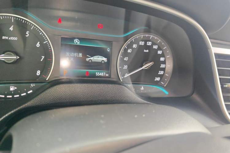 Used Buick GT 2016 15N Automatic Elite Edition Odometer Close Up