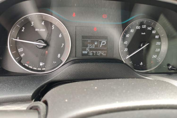 Used Buick GT 2016 15N Automatic Entry-Level Trim Odometer Close Up