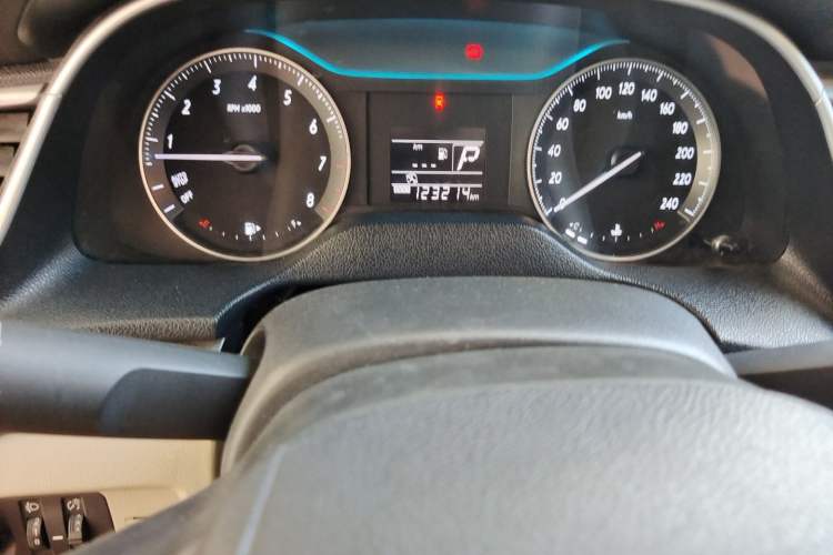 Used Buick GT 2016 15N Automatic Entry-Level Trim Odometer Close Up