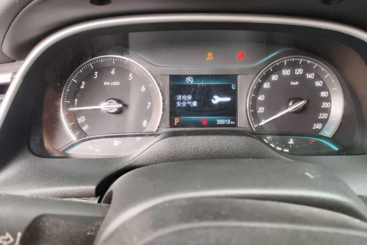 Used Buick GT 2016 15N Automatic Elite Edition Odometer Close Up