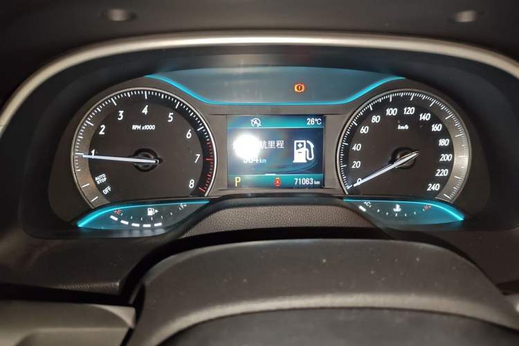Used Buick GT 2016 15N Automatic Luxury Edition Odometer Close Up