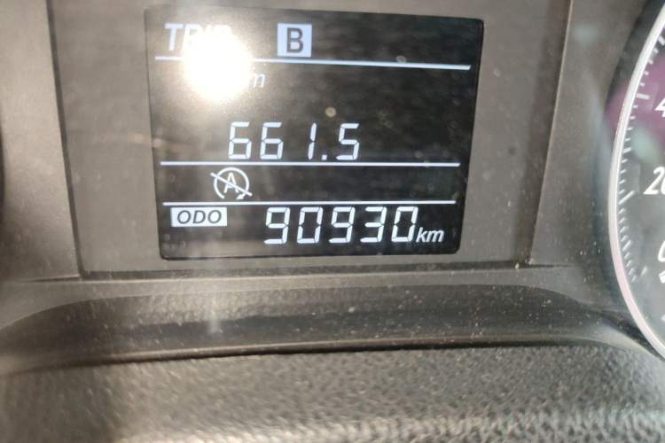 Used Buick GT 2016 15N Manual Entry-Level Trim Odometer Close Up