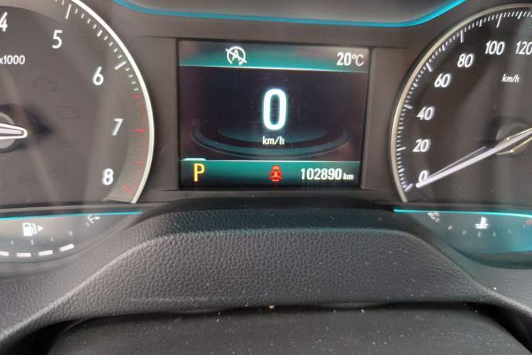Used Buick GT 2016 15N Automatic Luxury Edition Odometer Close Up