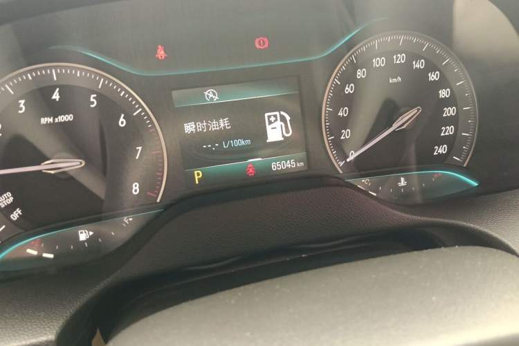 Used Buick GT 2016 15N Automatic Elite Edition Odometer Close Up