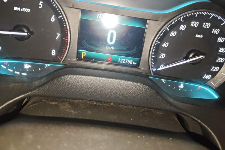 Used Buick GT 2016 15N Automatic Elite Edition Odometer Close Up