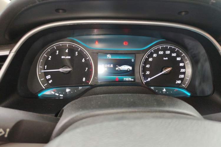 Used Buick GT 2016 15N Manual Elite Edition Odometer Close Up