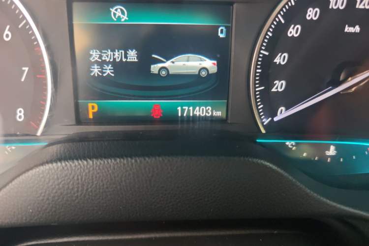 Used Buick GT 2016 15N Automatic Elite Edition Odometer Close Up