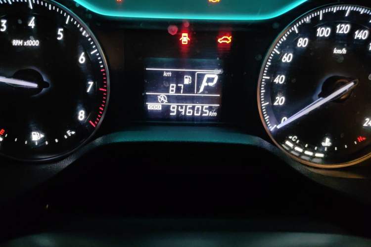 Used Buick GT 2016 15N Automatic Entry-Level Trim Odometer Close Up
