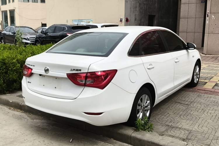 Used Buick GT 2016 15N Automatic Entry-Level Trim Rear Right 45 Deg