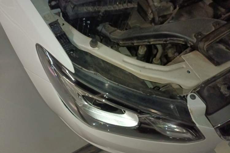 Used Buick GT 2016 15N Automatic Luxury Edition Right Front Headlight