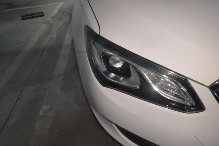 Used Buick GT 2016 15N Automatic Luxury Edition Right Front Headlight