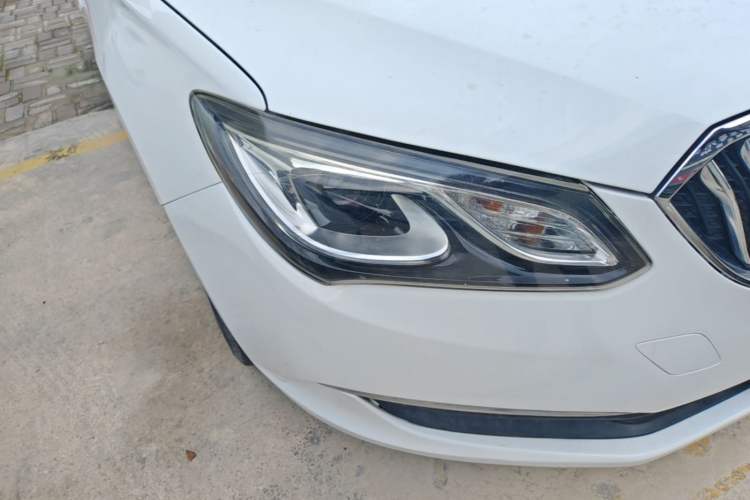 Used Buick GT 2016 18T Dual-Clutch Luxury Model Right Front Headlight