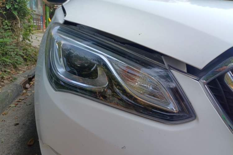 Used Buick GT 2016 18T Dual-Clutch Luxury Model Right Front Headlight