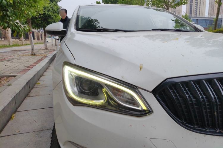 Used Buick GT 2016 15N Automatic Elite Edition Right Front Headlight