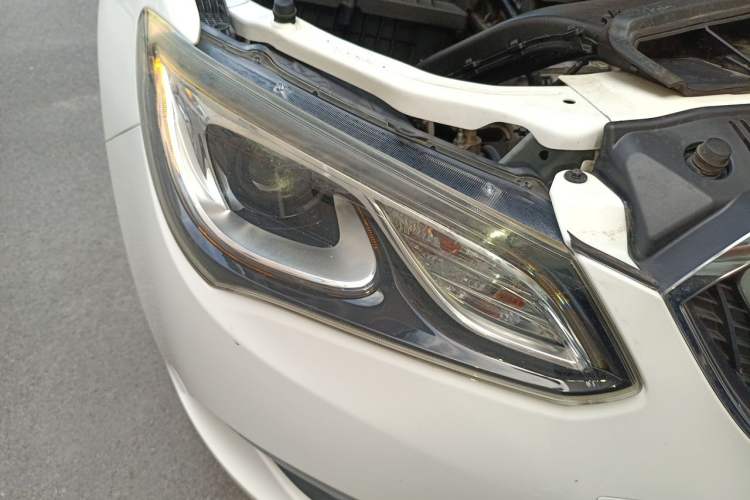 Used Buick GT 2016 15N Automatic Luxury Edition Right Front Headlight