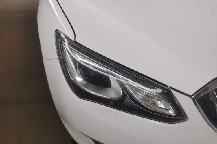 Used Buick GT 2016 18T Dual-Clutch Luxury Model Right Front Headlight