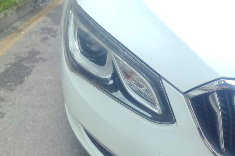 Used Buick GT 2016 15N Automatic Luxury Edition Right Front Headlight