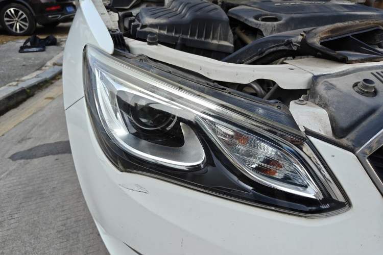 Used Buick GT 2016 15N Automatic Entry-Level Trim Right Front Headlight