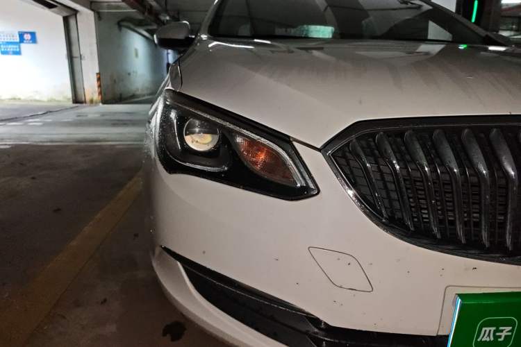 Used Buick GT 2016 15N Automatic Elite Edition Right Front Headlight