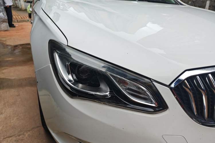 Used Buick GT 2016 18T Dual-Clutch Luxury Model Right Front Headlight