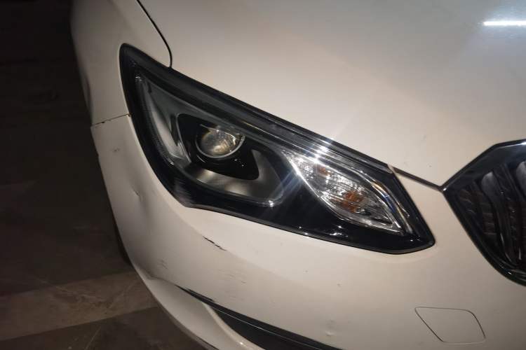 Used Buick GT 2016 15N Automatic Entry-Level Trim Right Front Headlight
