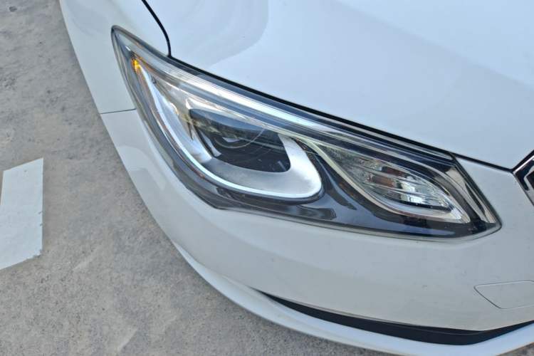 Used Buick GT 2016 15N Automatic Elite Edition Right Front Headlight