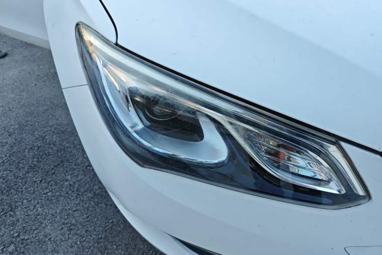Used Buick GT 2016 15N Manual Elite Edition Right Front Headlight
