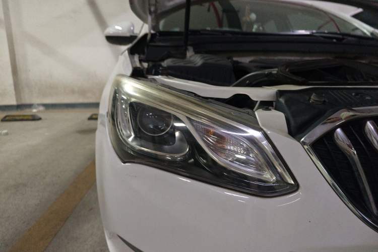 Used Buick GT 2016 15N Automatic Elite Edition Right Front Headlight