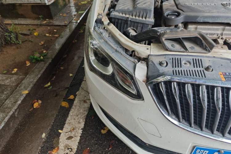Used Buick GT 2016 15N Automatic Luxury Edition Right Front Headlight