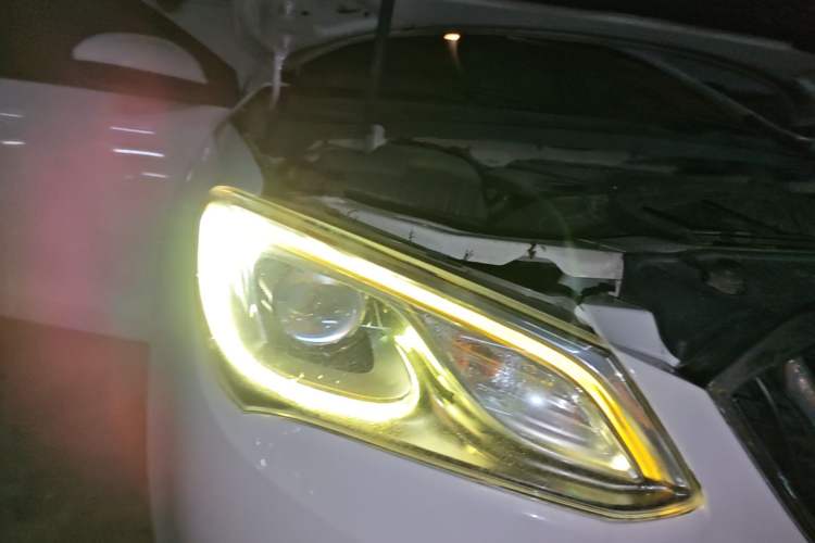 Used Buick GT 2016 15N Automatic Elite Edition Right Front Headlight