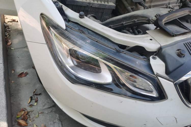 Used Buick GT 2016 15N Automatic Luxury Edition Right Front Headlight