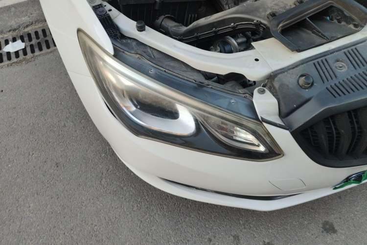 Used Buick GT 2016 15N Automatic Elite Edition Right Front Headlight