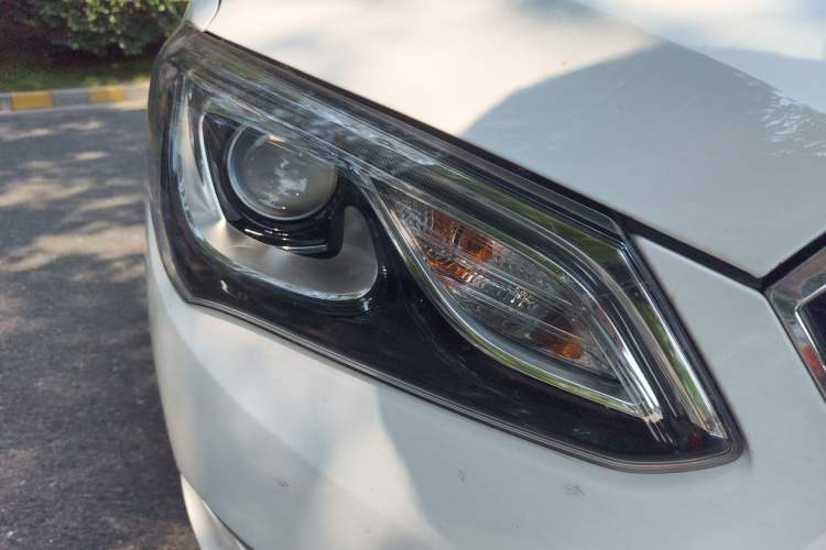 Used Buick GT 2016 15N Automatic Elite Edition Right Front Headlight