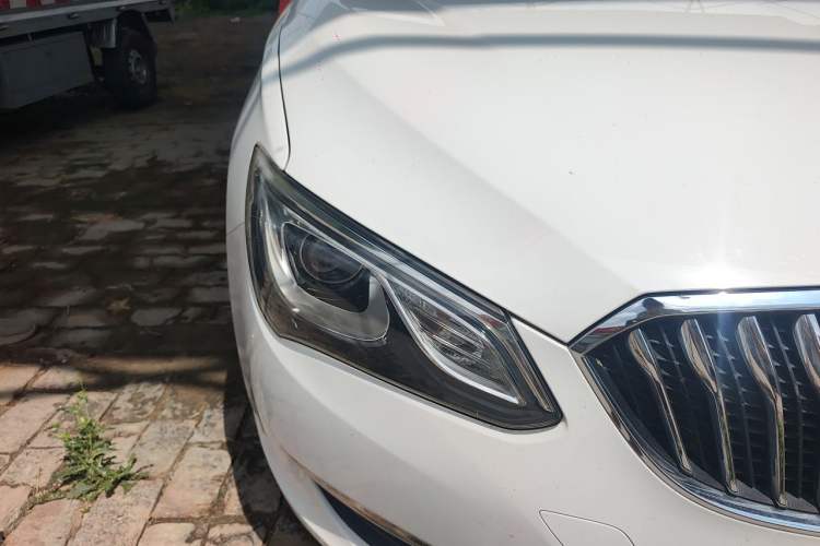 Used Buick GT 2016 15N Manual Elite Edition Right Front Headlight
